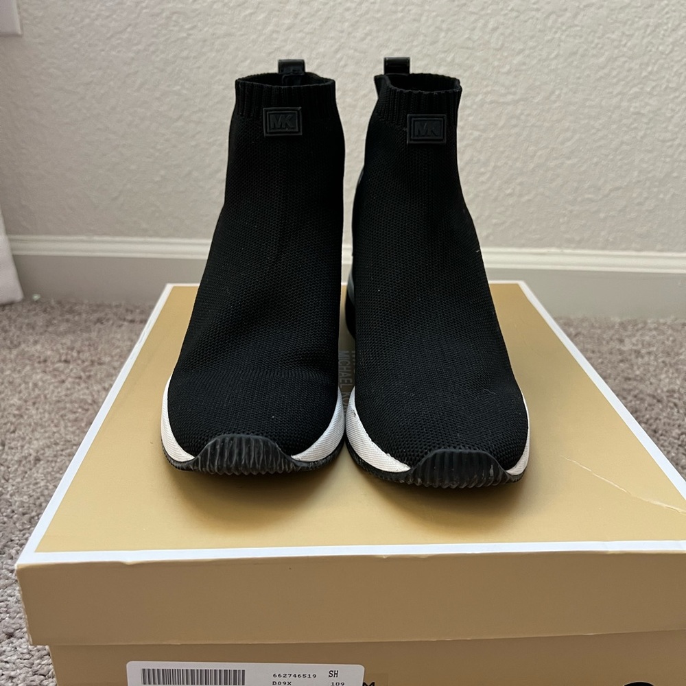 Michael Kors Sneakers 8.5